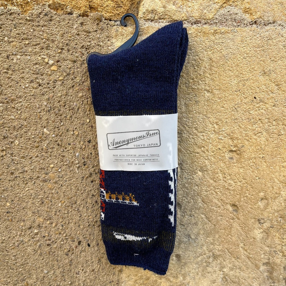 Les chaussettes wool totempole crew anonymous-ism sont principalement en laine, idéal pour l'automne-hiver.  61% laine/22% nylon/16% acrylic/1% polyurethane taille unique 40-45 Fabriqué au Japon