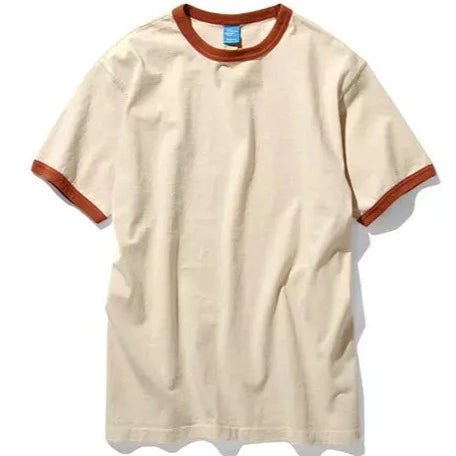 Le t-shirt ringer Good On possède un col et des bord de manche contrasté, dans l'esprit des t-shirt de sport americain d'époque.  Ils disposent de la même épaisseur (5,5oz) que leur jersey classique.  Fabriqué au Japon 100% coton construction tubulaire unisex