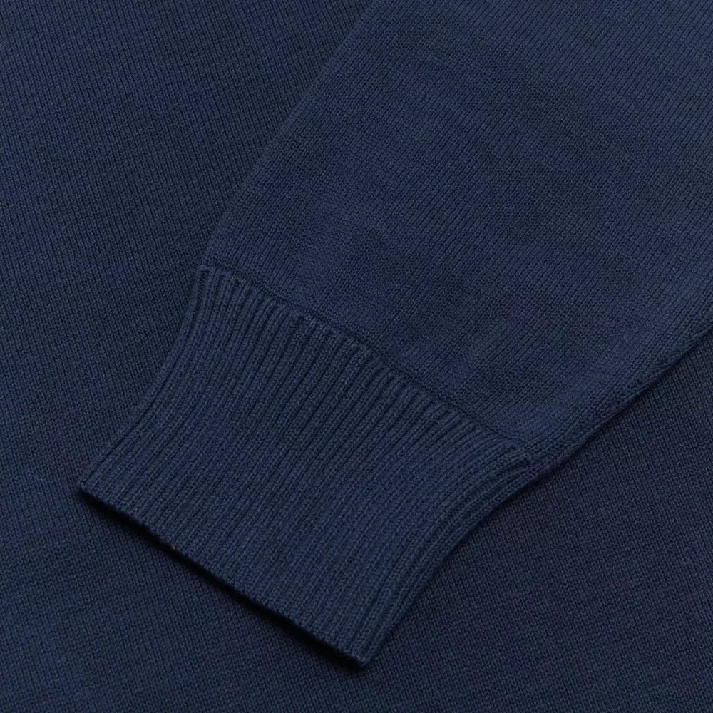 Le pull sevan Nitto en coton peigné est une nouveauté de Printemps.  Il dispose d'une emmanchure raglan et d'un toucher 'sec' dû à son tricotage spécifique.  100% coton Fabriqué en France à Clamart
