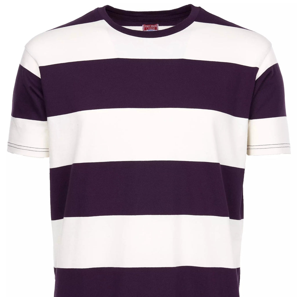 Le T-shirt 1967 Sports Venice grape reproduit les motifs authentiques des clubs de sport américain des années 60. 100% coton coupe ajustée fabriqué au Portugal