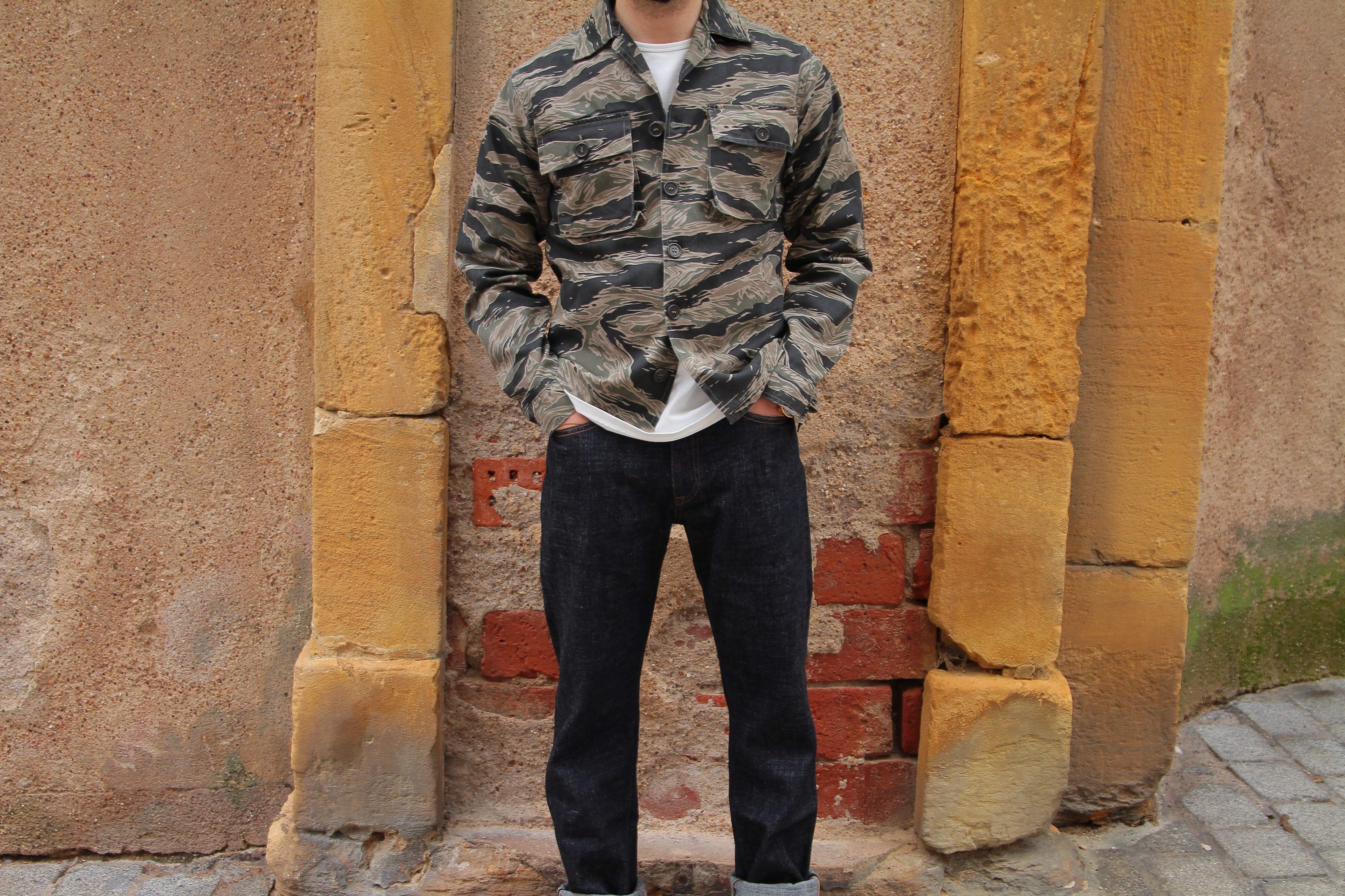 Chemise Charles en lin à motif jungle camel – Serge Blanco Chemise Charles en lin à motif jungle camel – Serge Blanco